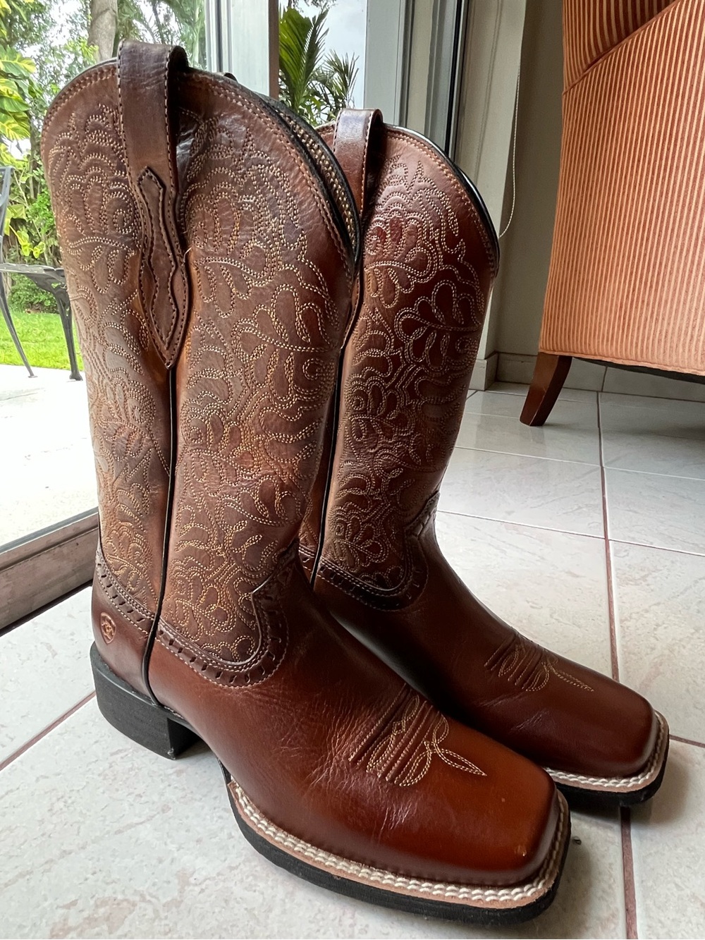 Ariat Brown Leather Western Boots - Classic Stitch Cowboy Boot 🤎🤎